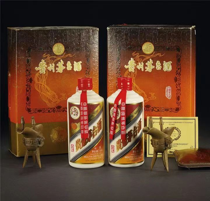 叠彩礼盒茅台酒回收